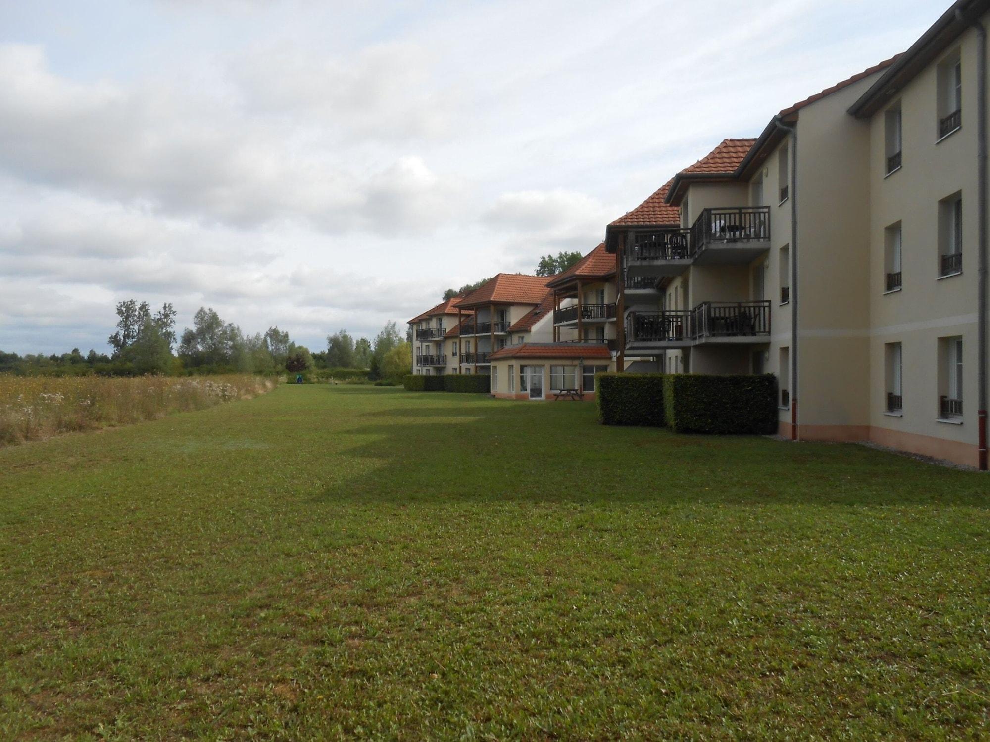Residence Vtf Les Allees Du Green Levernois Εξωτερικό φωτογραφία