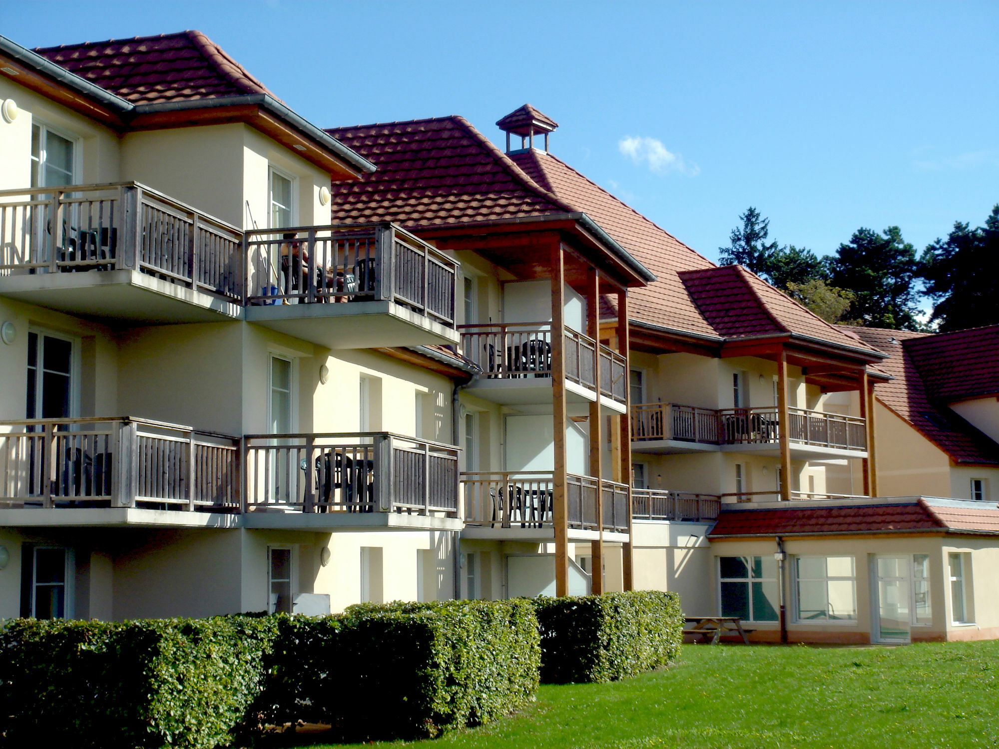Residence Vtf Les Allees Du Green Levernois Εξωτερικό φωτογραφία